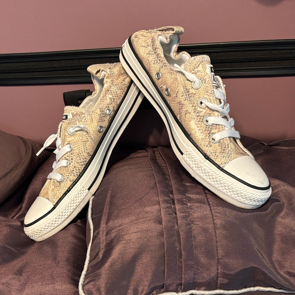 Converse Low Top Sneakers - Tan Snake Print